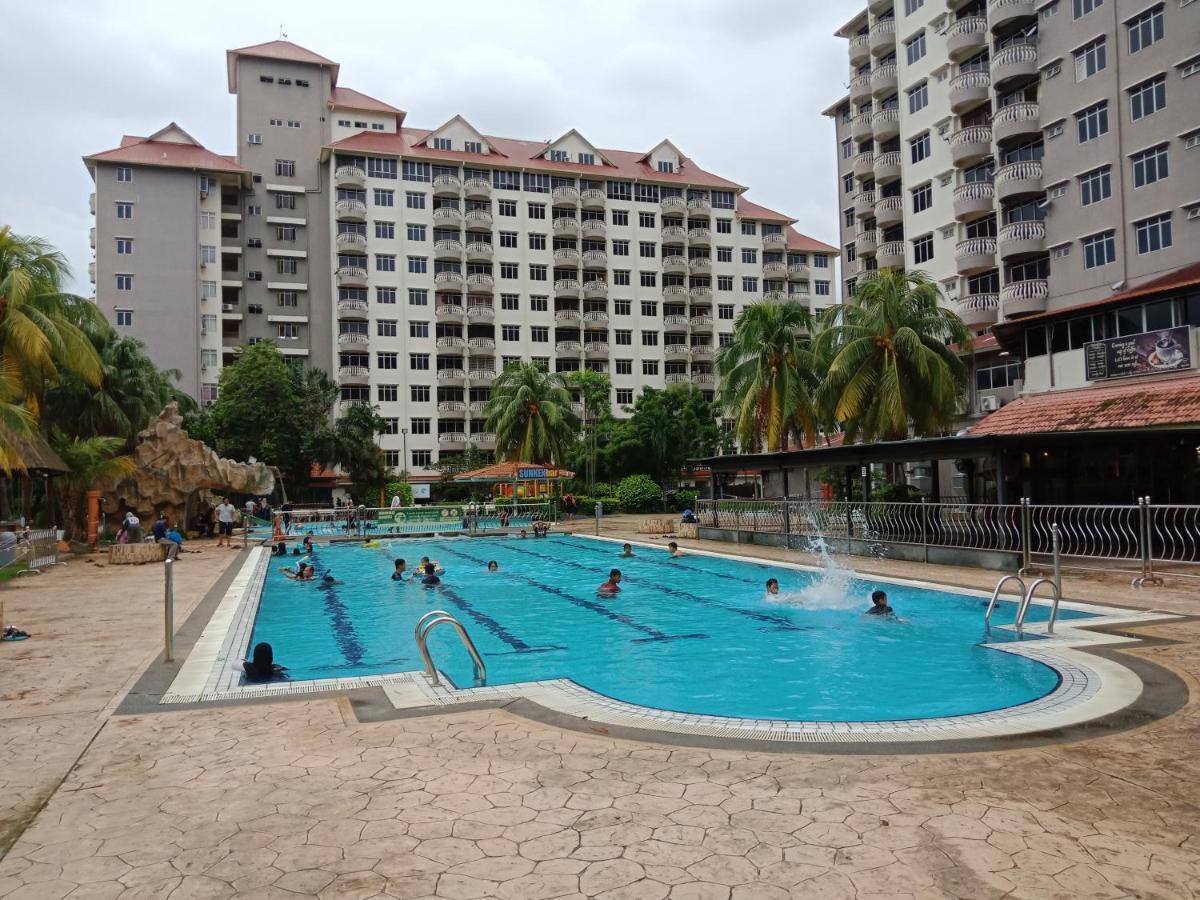 Glory Beach Resort Private Penthouse Port Dickson Kültér fotó